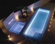 5 arezzo-piscina-illuminata.jpg